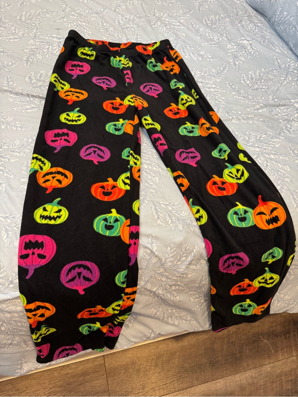 Hyde and Eek! Women’s Black Halloween Sleepwear Bottoms - Small